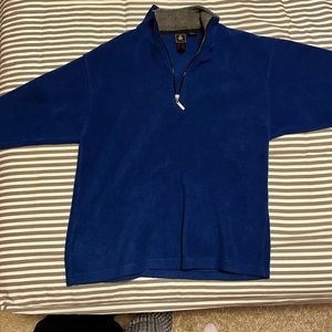“Foot Locker” half zip